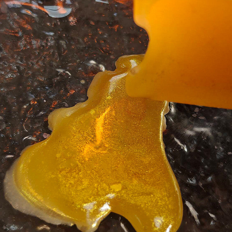 Simulated gold bar low temperature candle