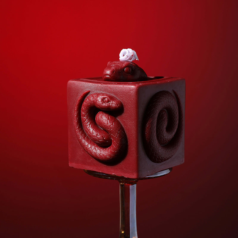 Square snake low temperature candle