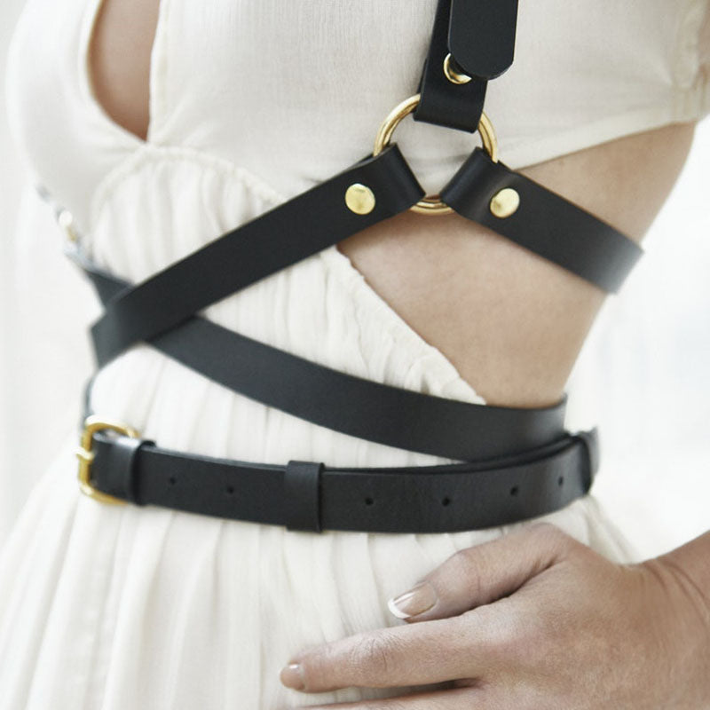 Suspender waist belt