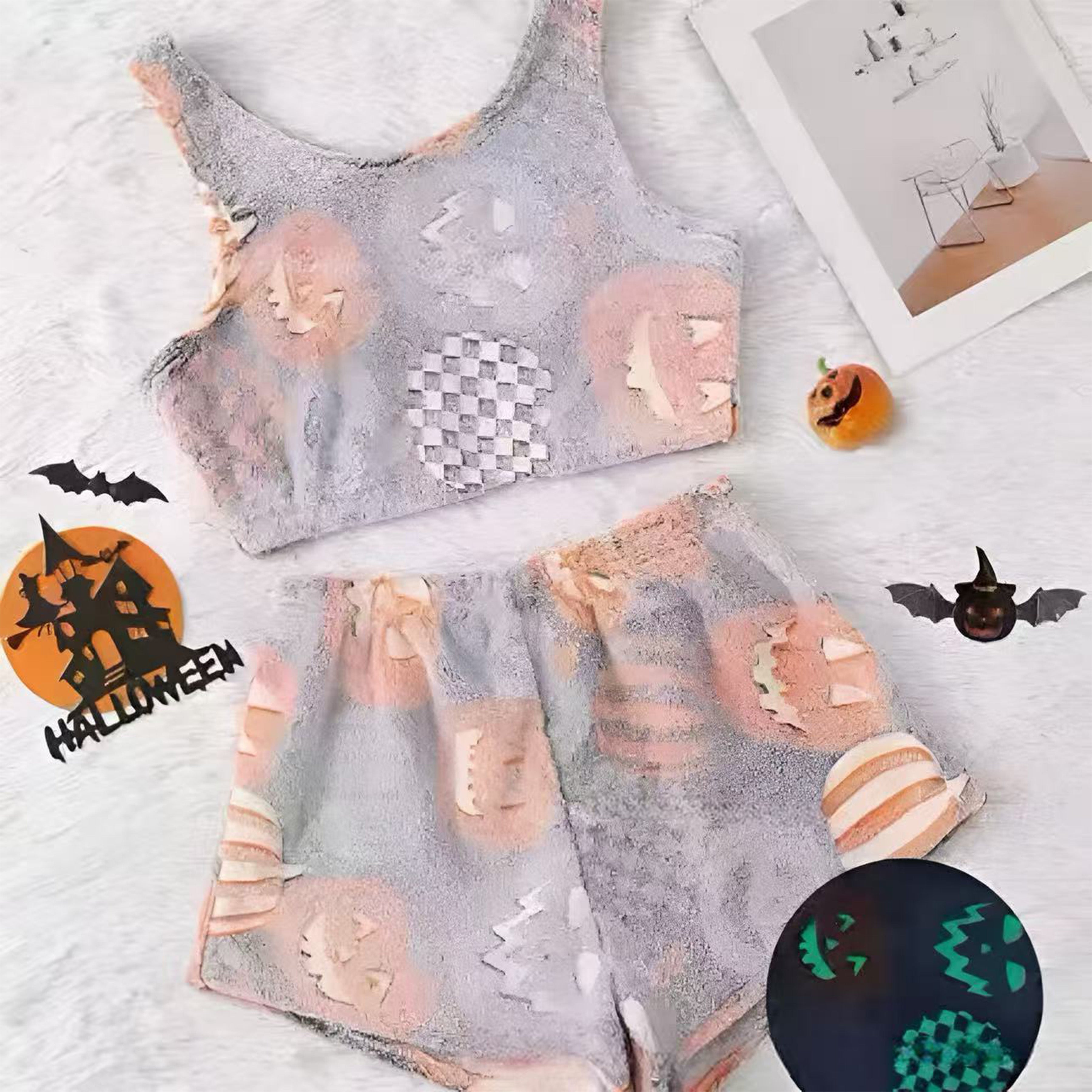 Halloween glow-in-the-dark home pajamas