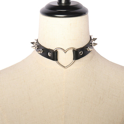 Hollow heart-shaped rivet choker