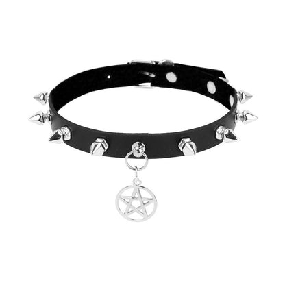 Circle five-pointed star rivet choker