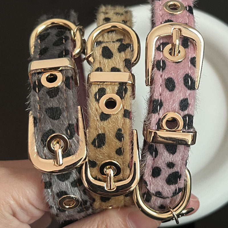 Leopard print horsehair collar