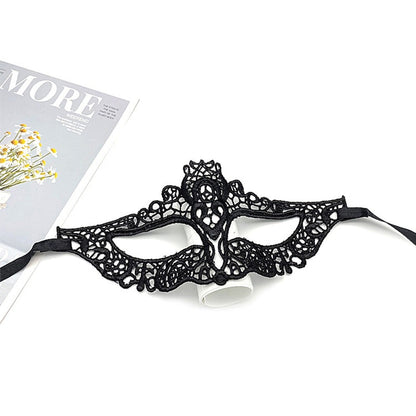 Half-face masquerade lace mask