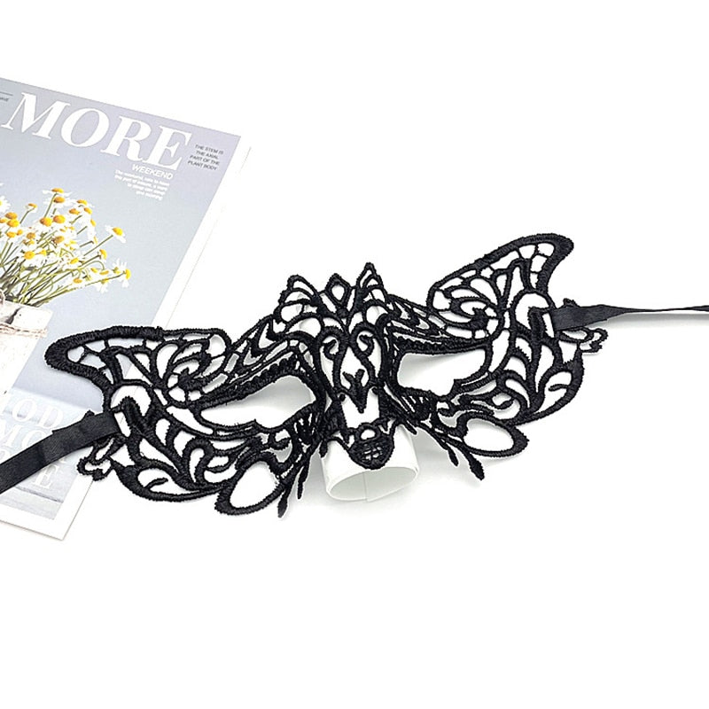 Half-face masquerade lace mask