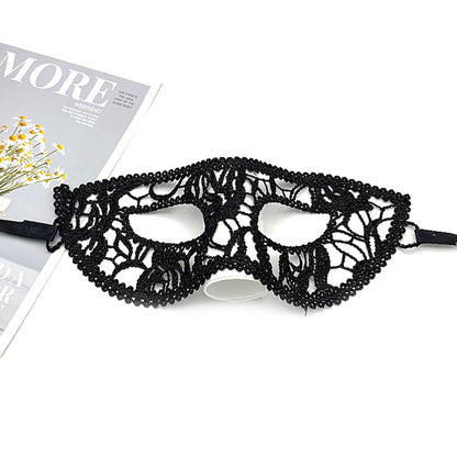 Strap-on masquerade black lace mask