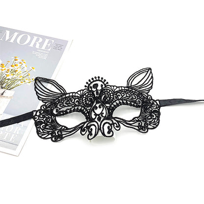 Strap-on masquerade black lace mask