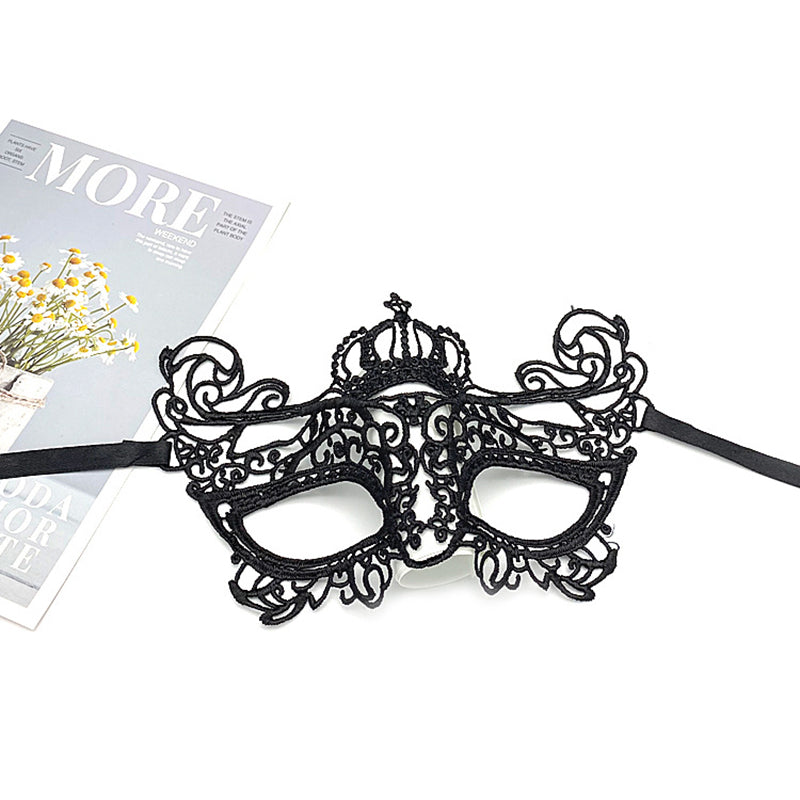 Strap-on masquerade black lace mask