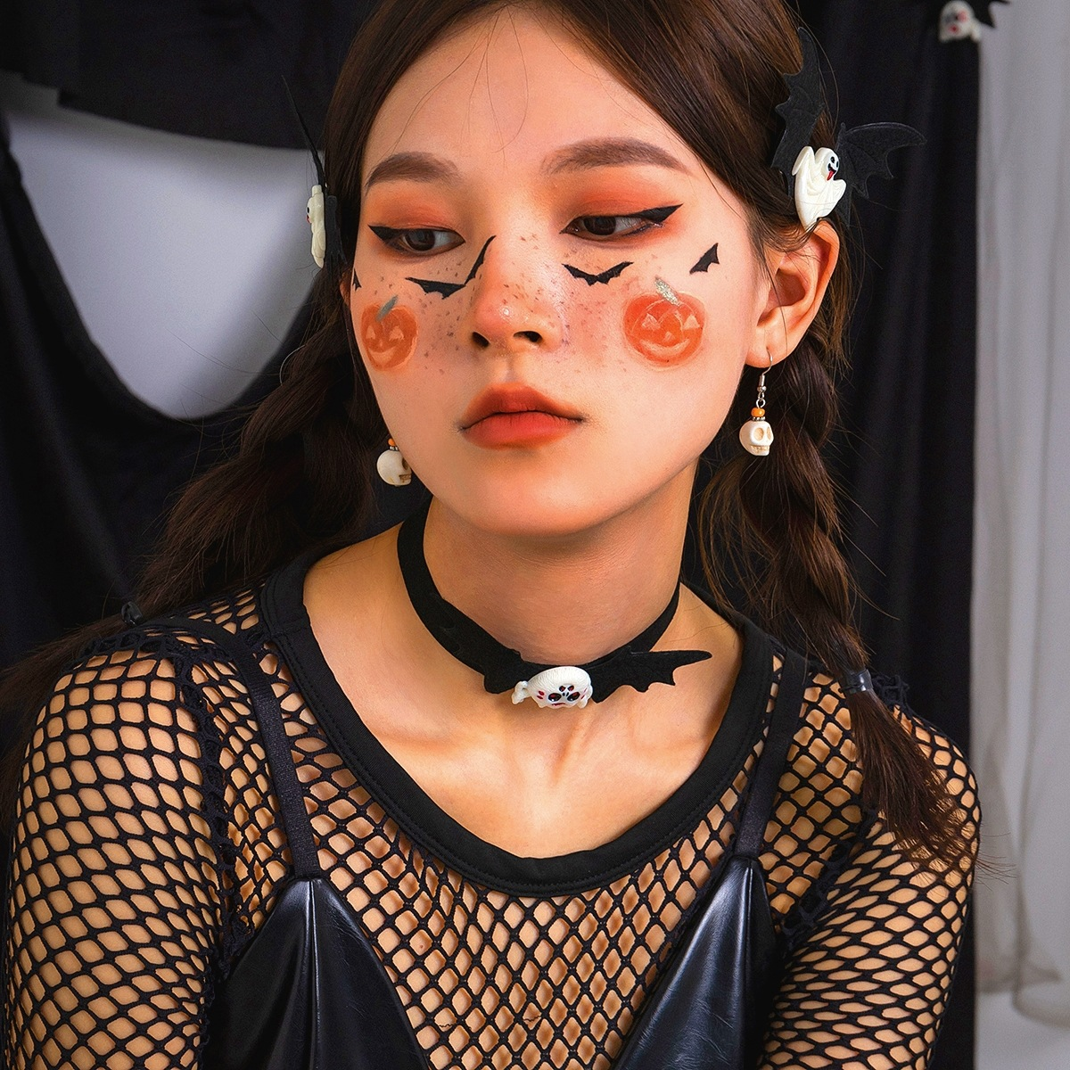 Sweet and cool dark Halloween clavicle necklace